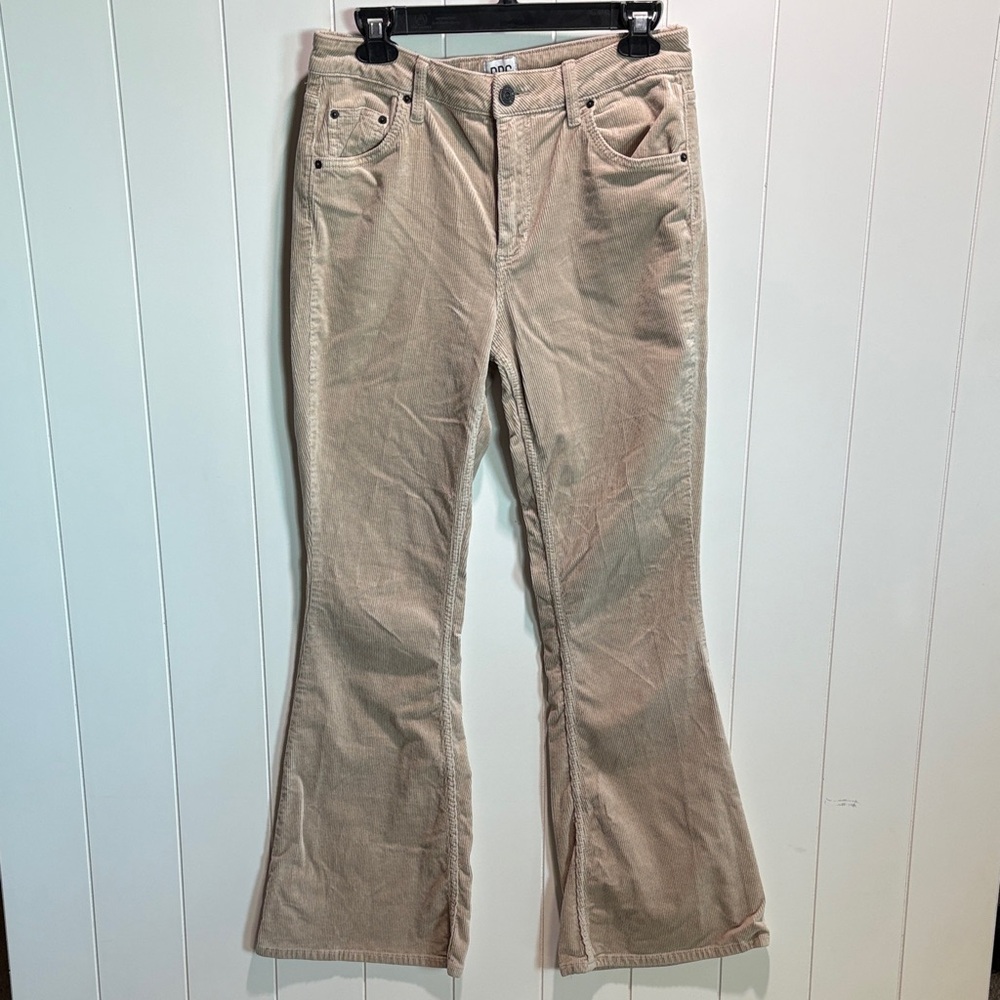 BDG corduroy light tan flare leg mid rise pants 29/32